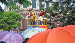 hkdl090215-31